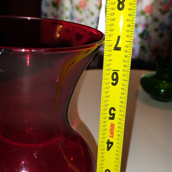 ROYAL RUBY Vintage RED GLASS VASE 7" Tall - Picture 5 of 9